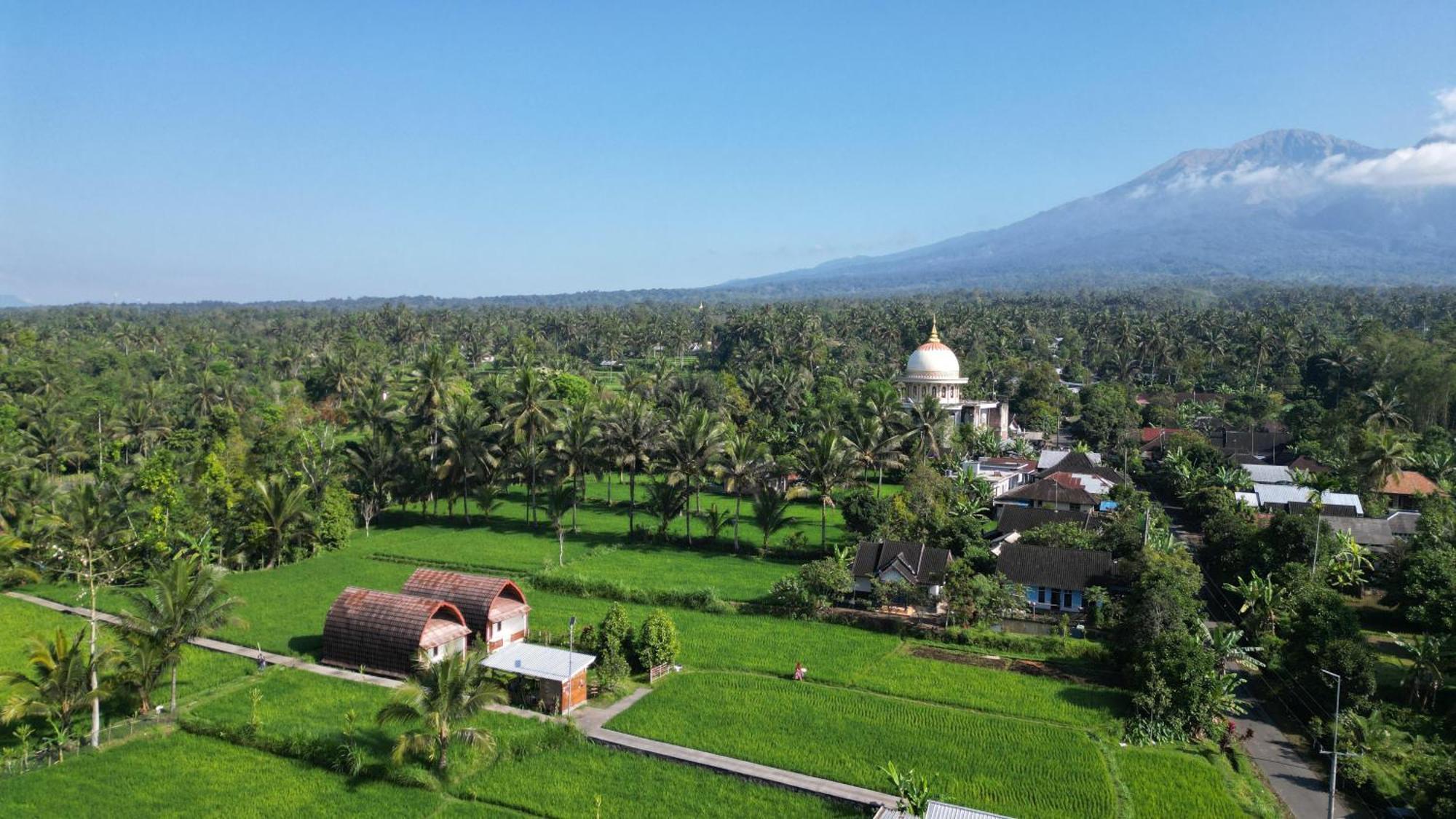 Bale Tetebatu Villa Exterior photo