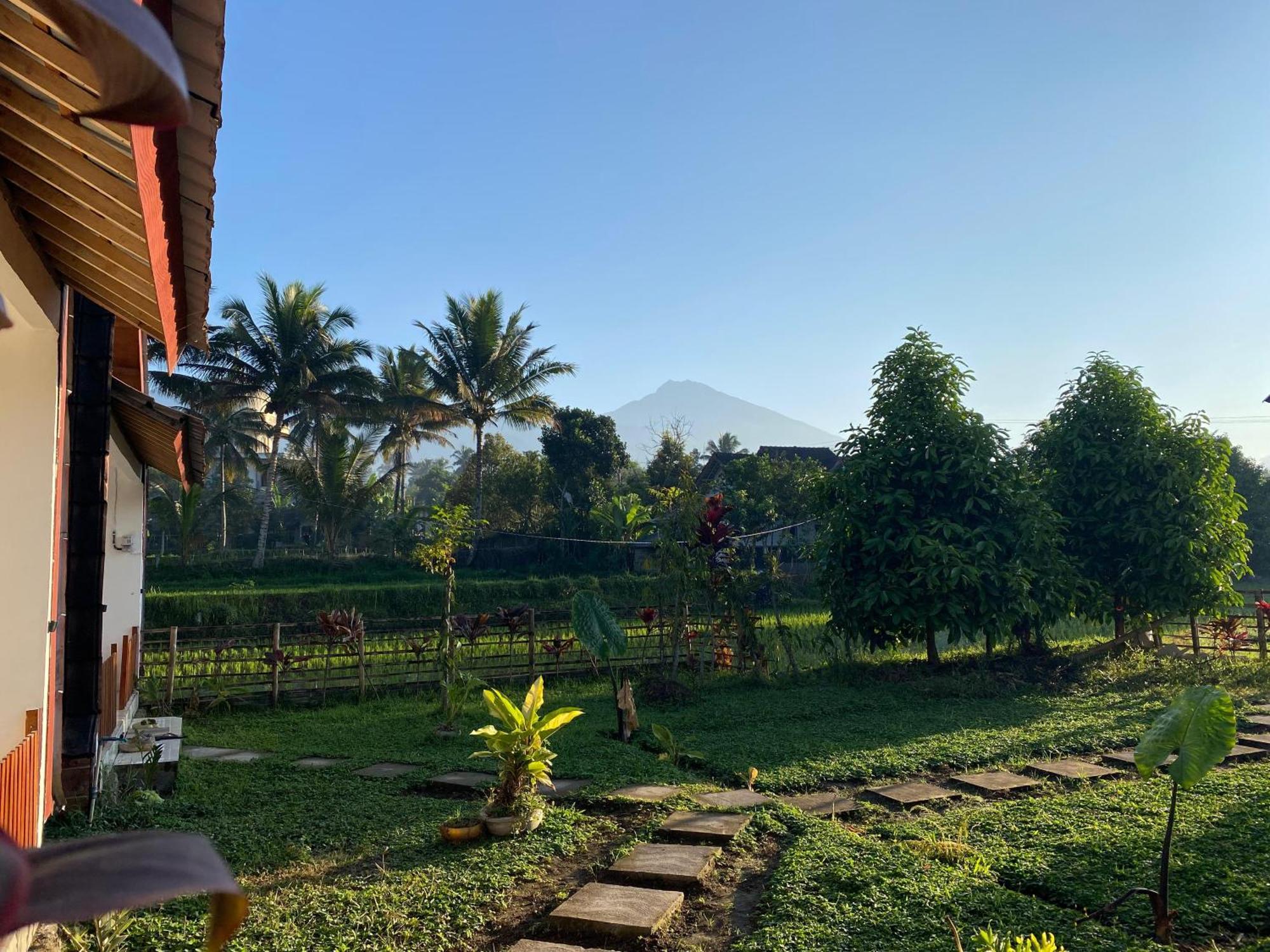 Bale Tetebatu Villa Exterior photo